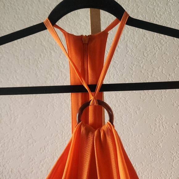 Toccin - Picture 2 of 8